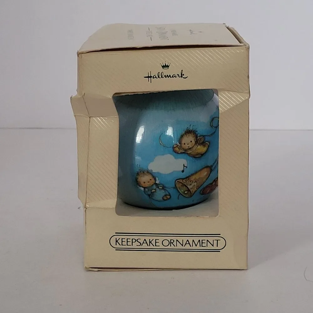 Hallmark round keepsake